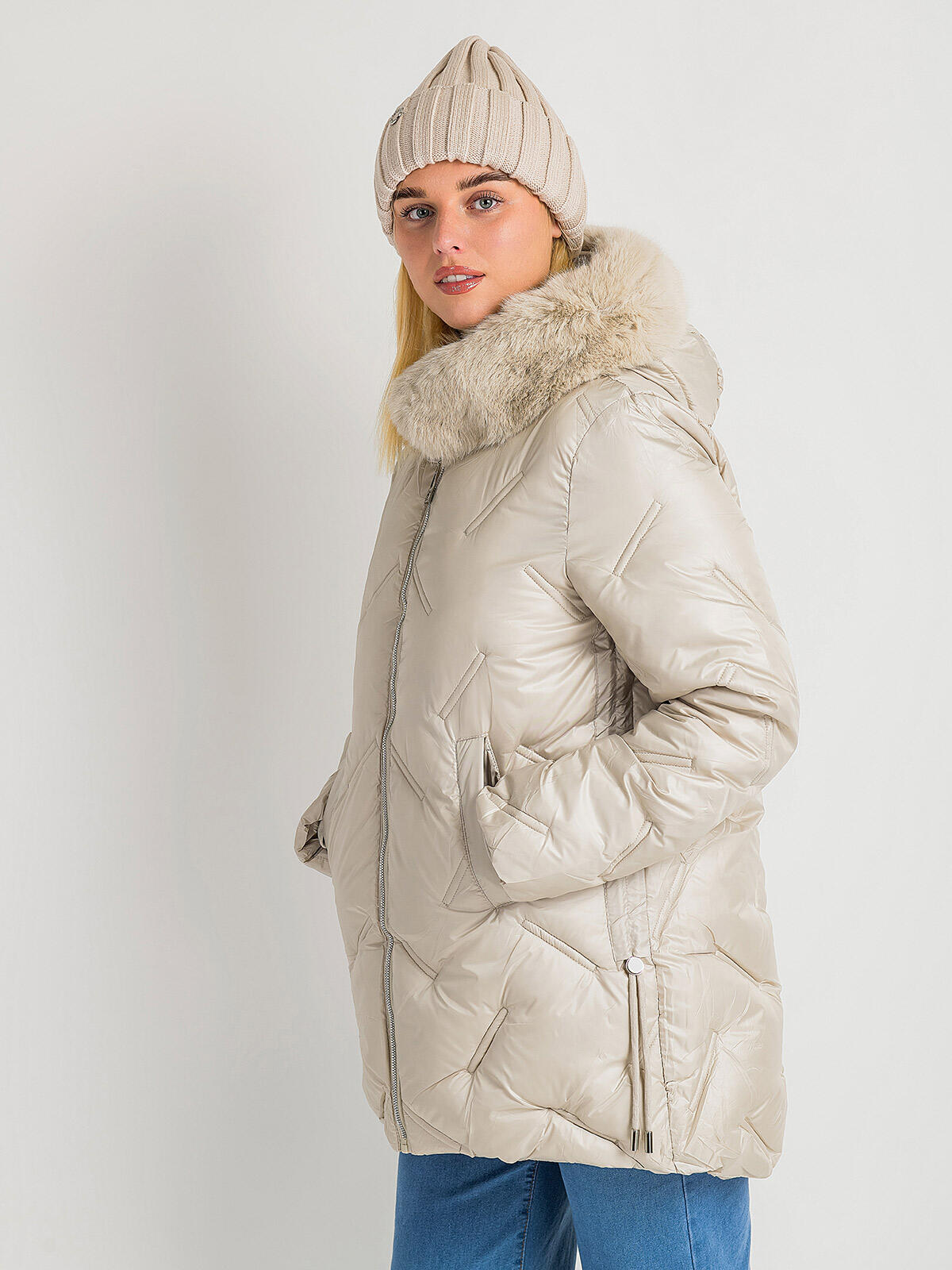 Kurtka plus size ze ściągaczami