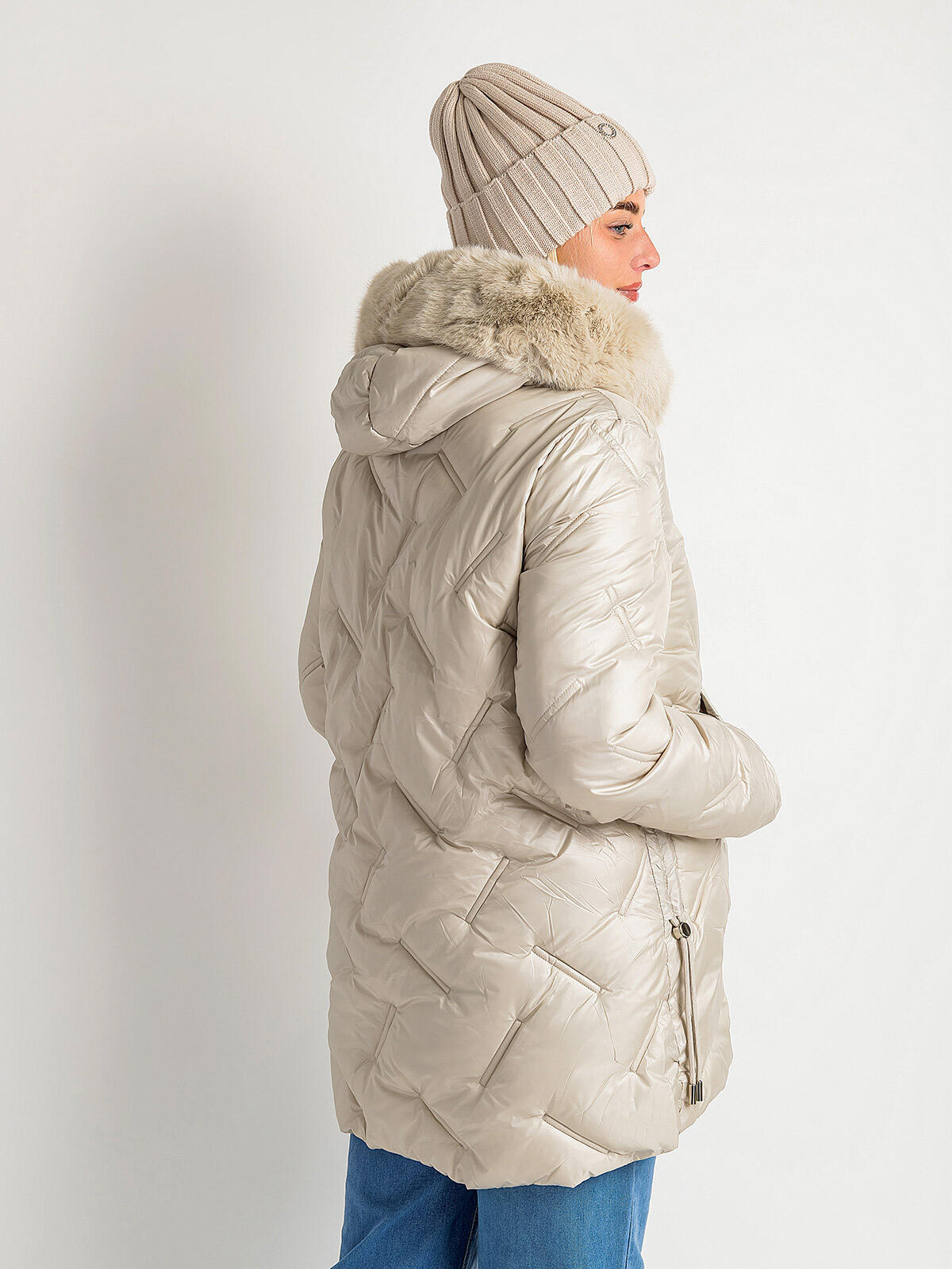 Kurtka plus size ze ściągaczami