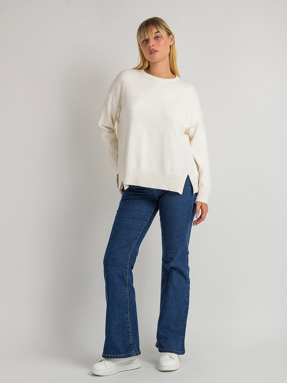 Sweter z domieszką wiskozy