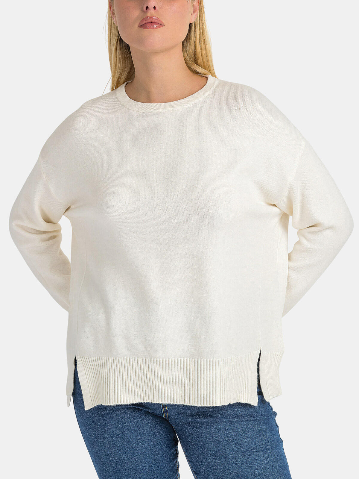 Sweter z domieszką wiskozy