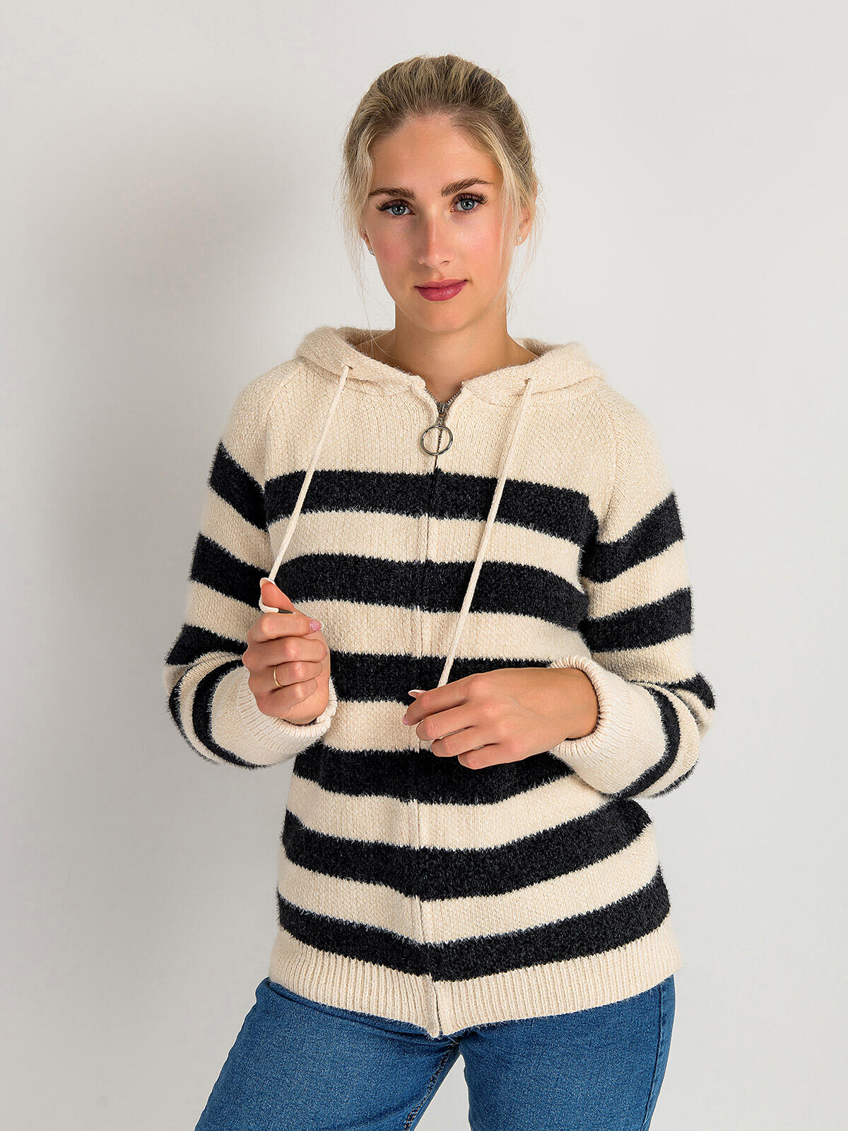 Sweter damski w paski