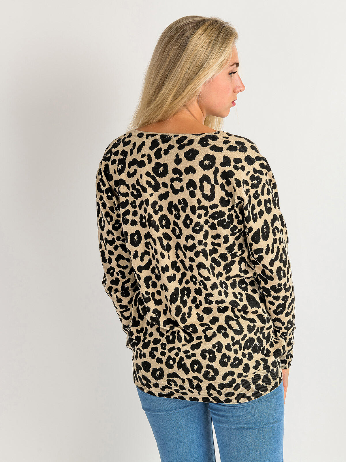 Sweter z domieszką wiskozy w cętki