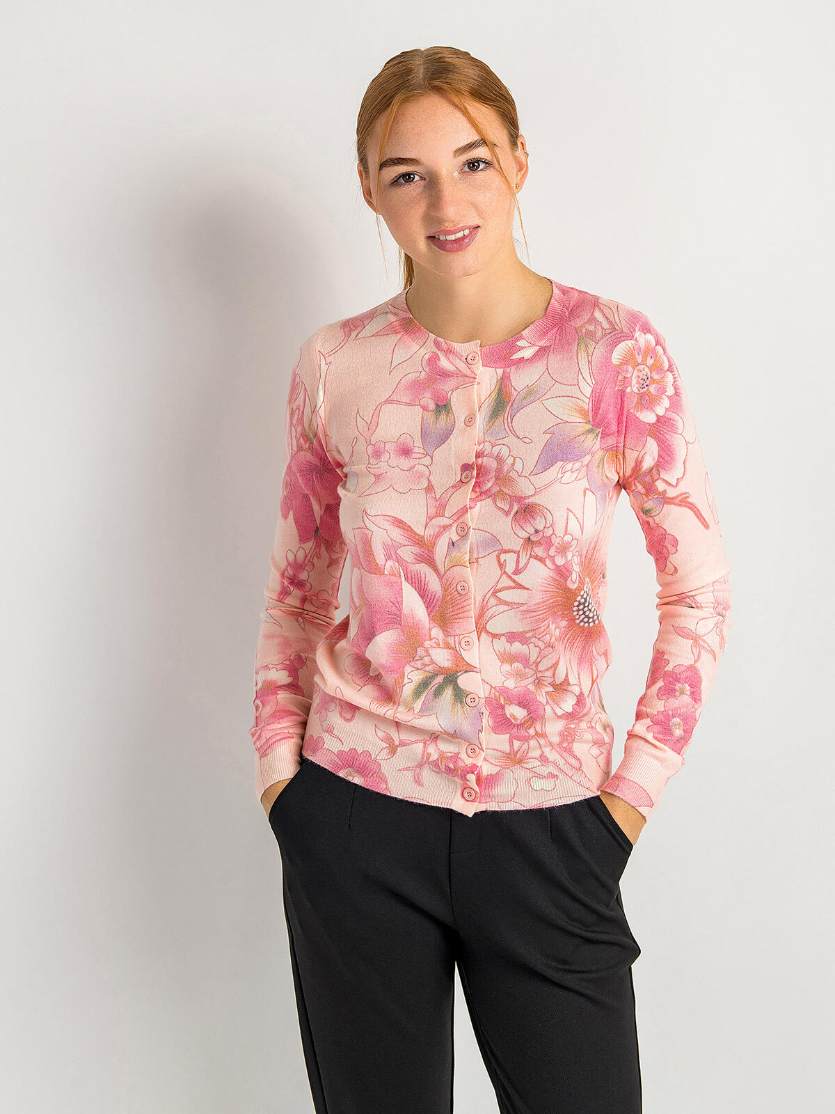 Sweter z domieszką wiskozy