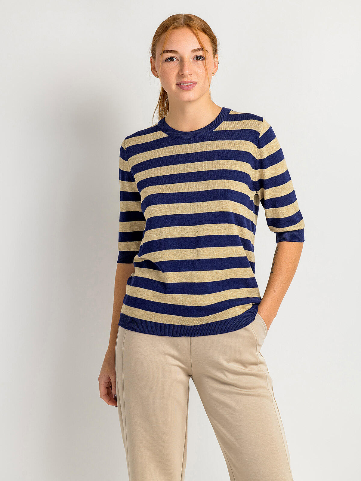 Sweter w paski
