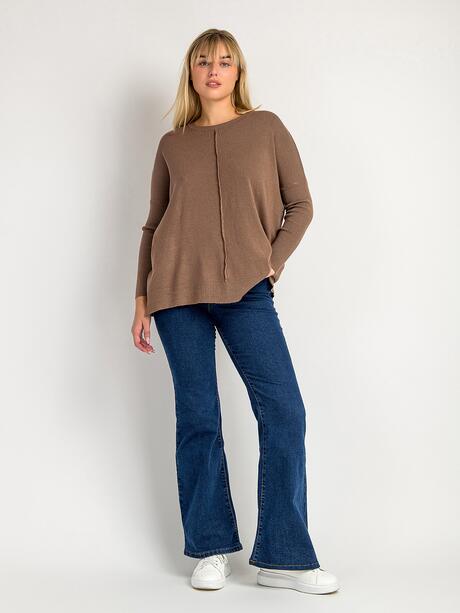 Sweter z domieszką wiskozy