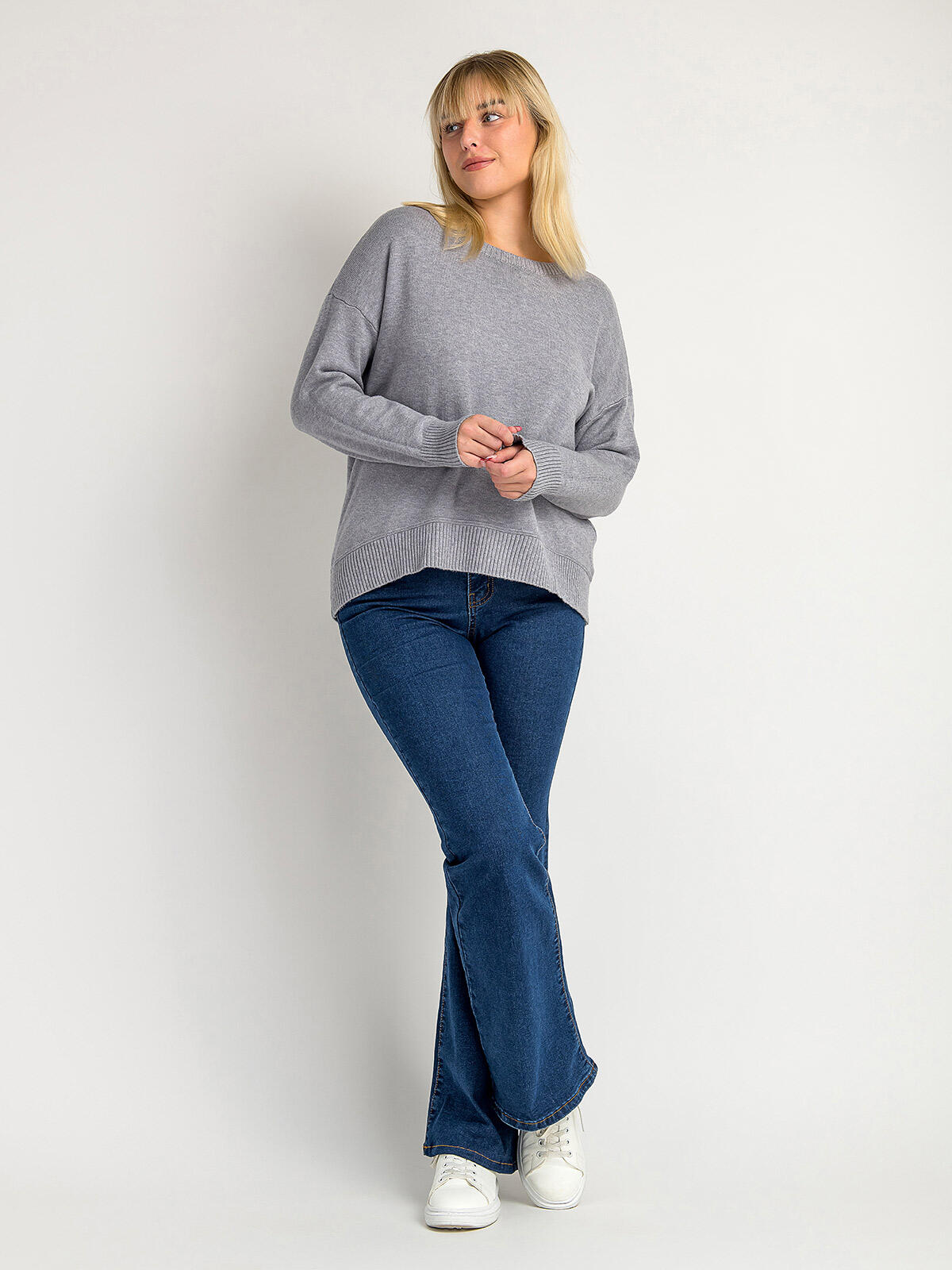 Luźny sweter z wiskozą