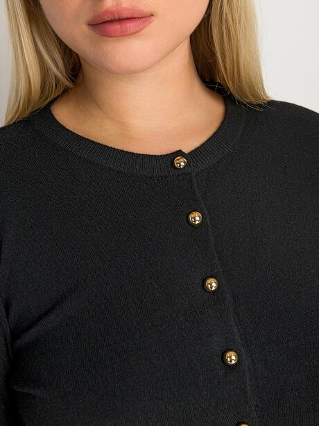 Zapinany sweter z wiskozą