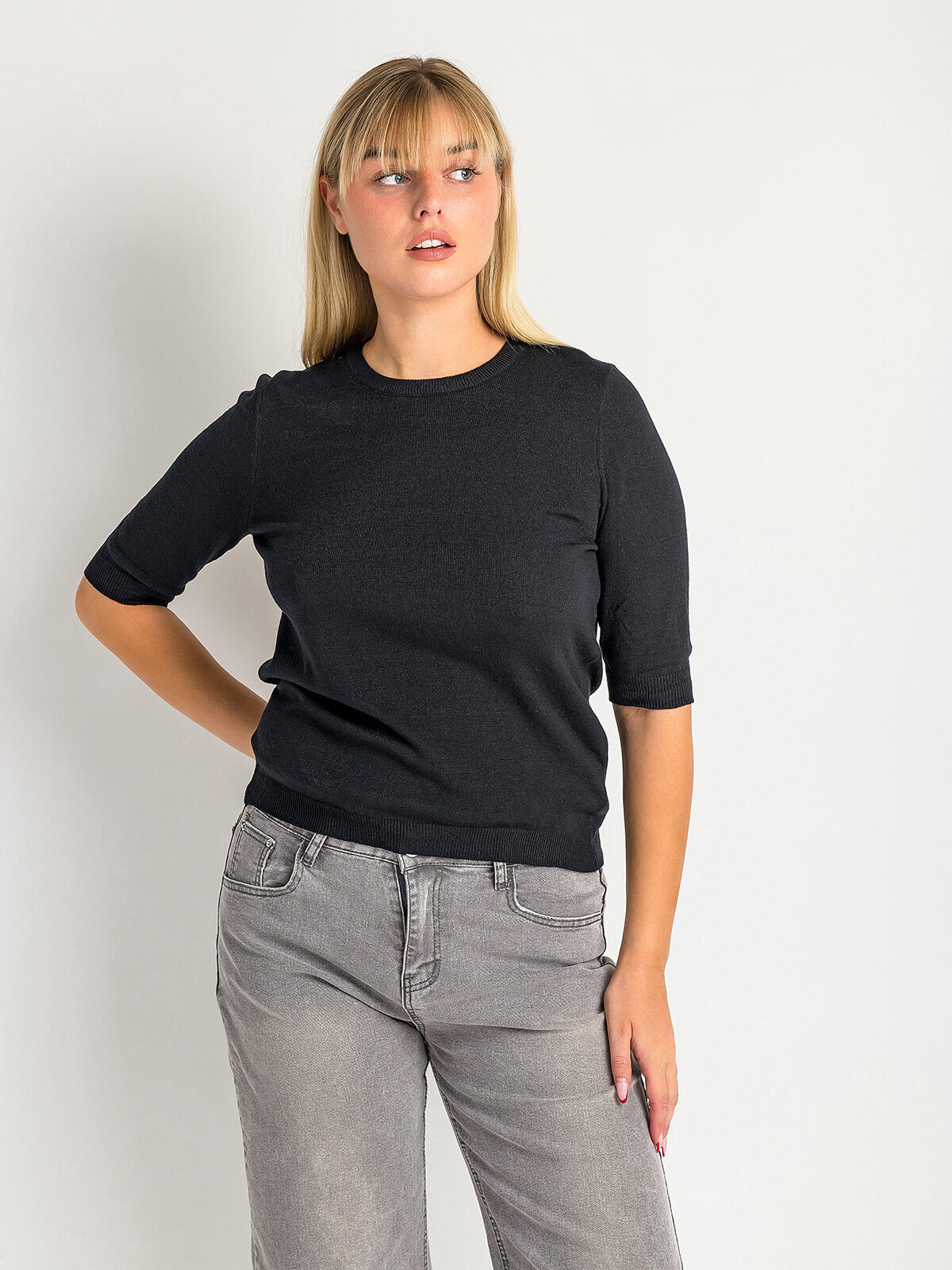 Sweter z domieszką wiskozy