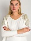 Sweter z aplikacjami na ramionach