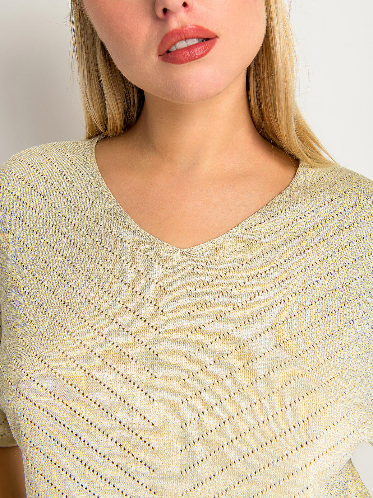 Bluzka w ażurowym splocie