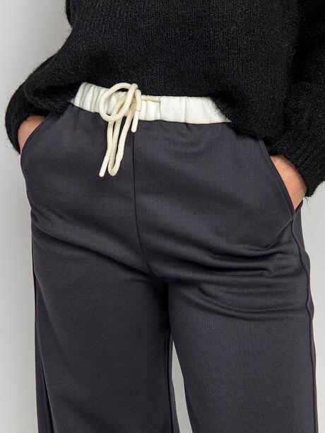 Spodnie z domieszką bawełny