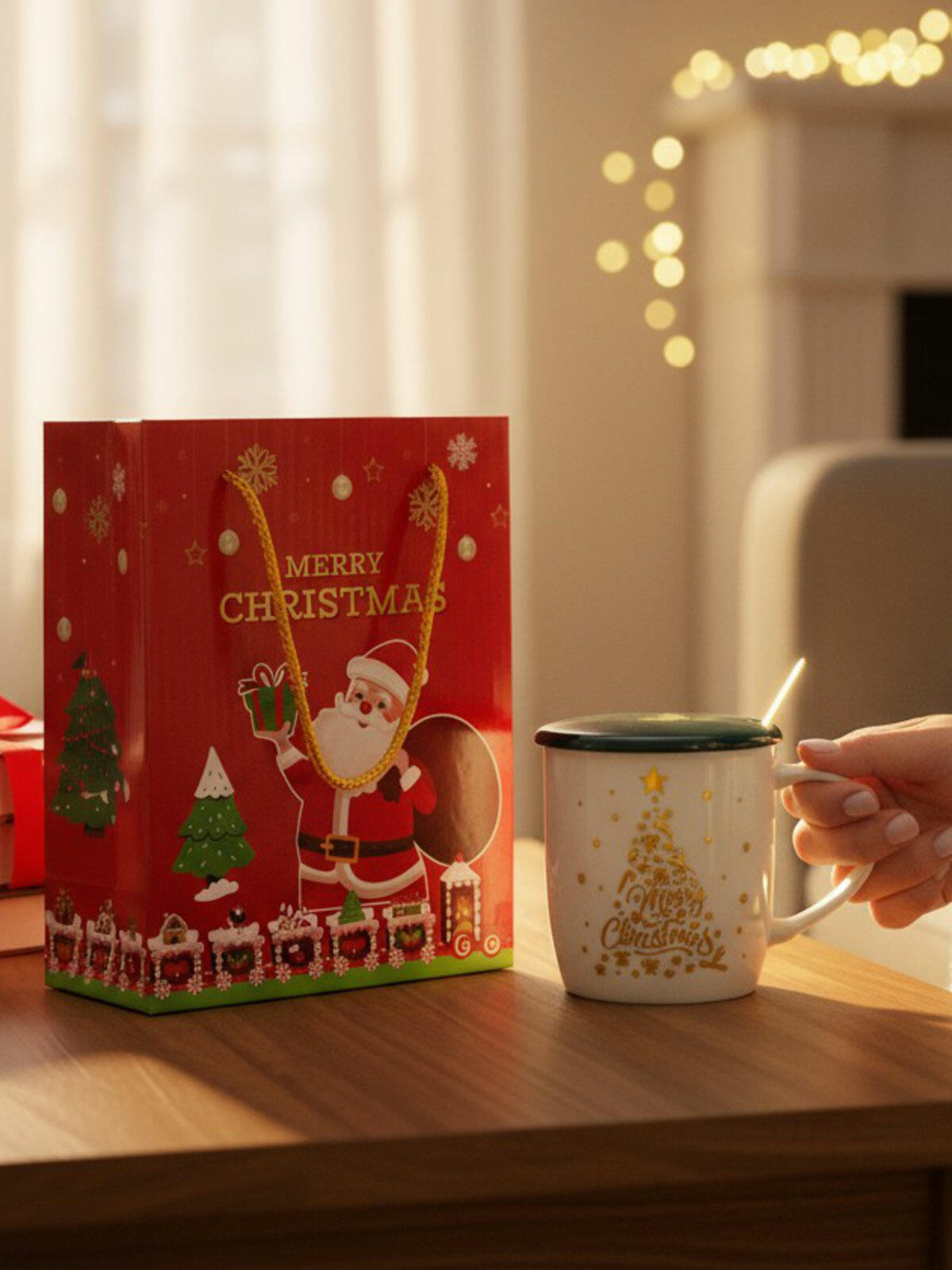 Kubek świąteczny z pokrywką