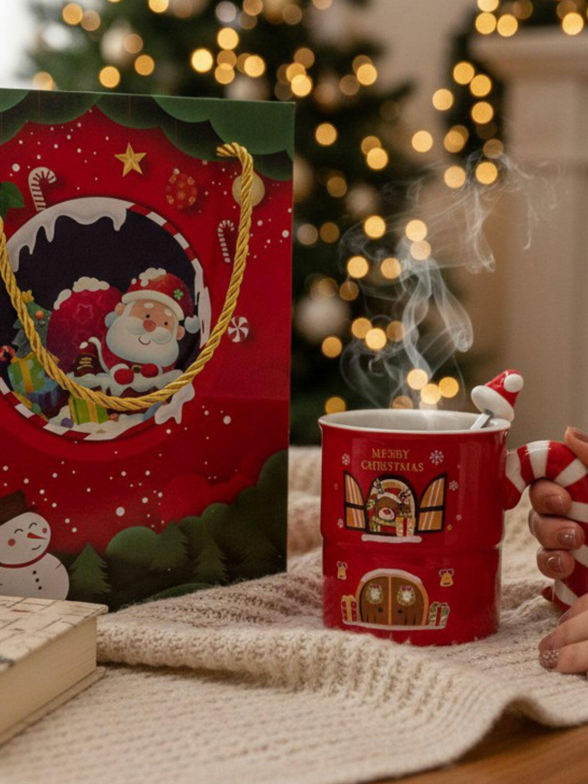 Kubek świąteczny z łyżeczką