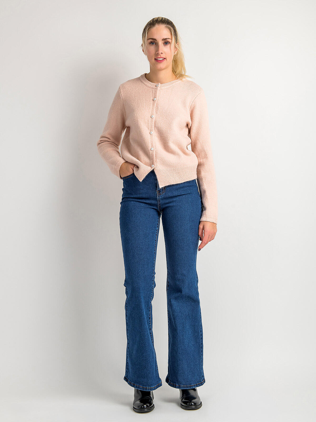 Sweter z domieszką wiskozy