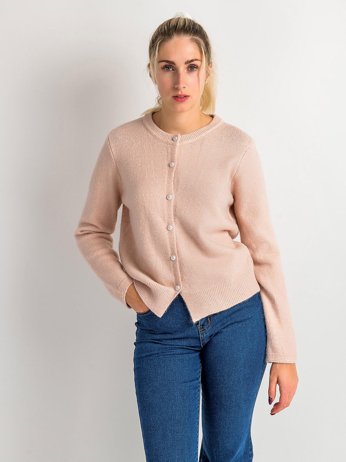 Sweter z domieszką wiskozy