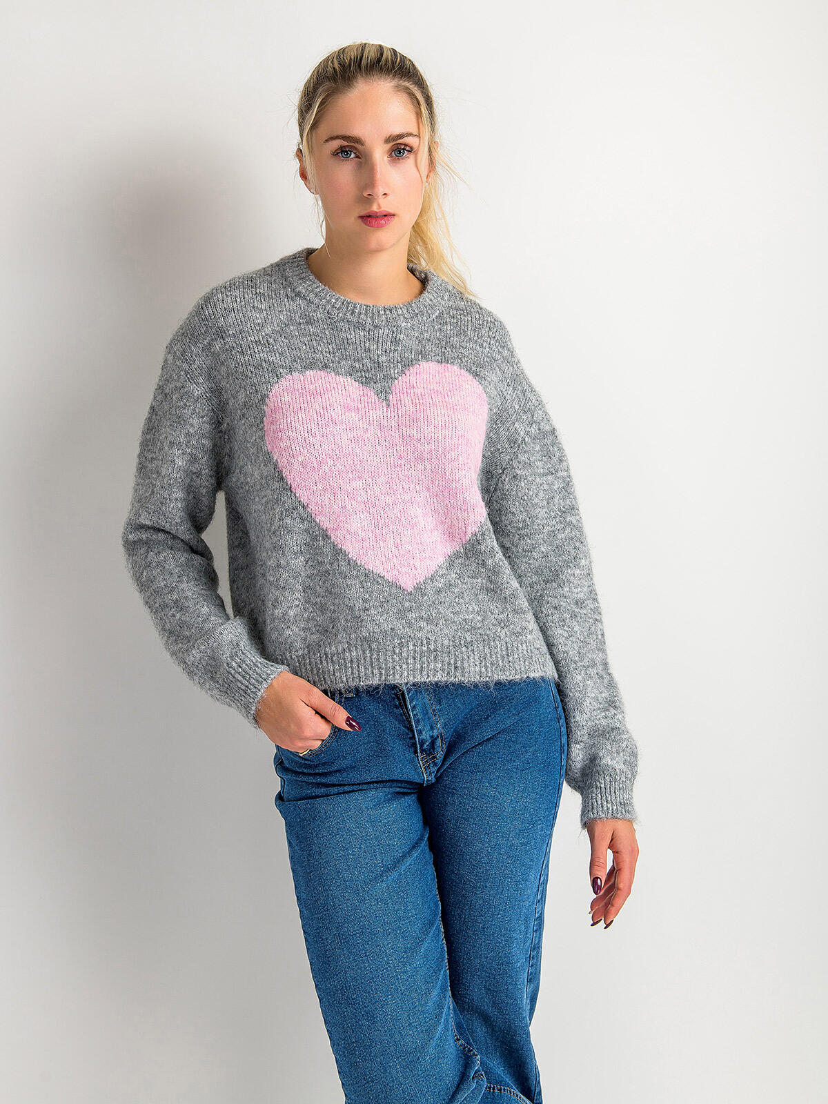 Sweter z serduszkiem