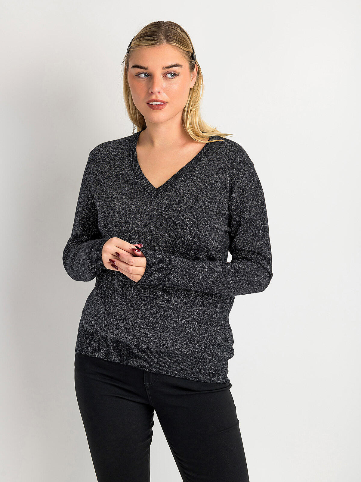 Sweter z domieszką wiskozy