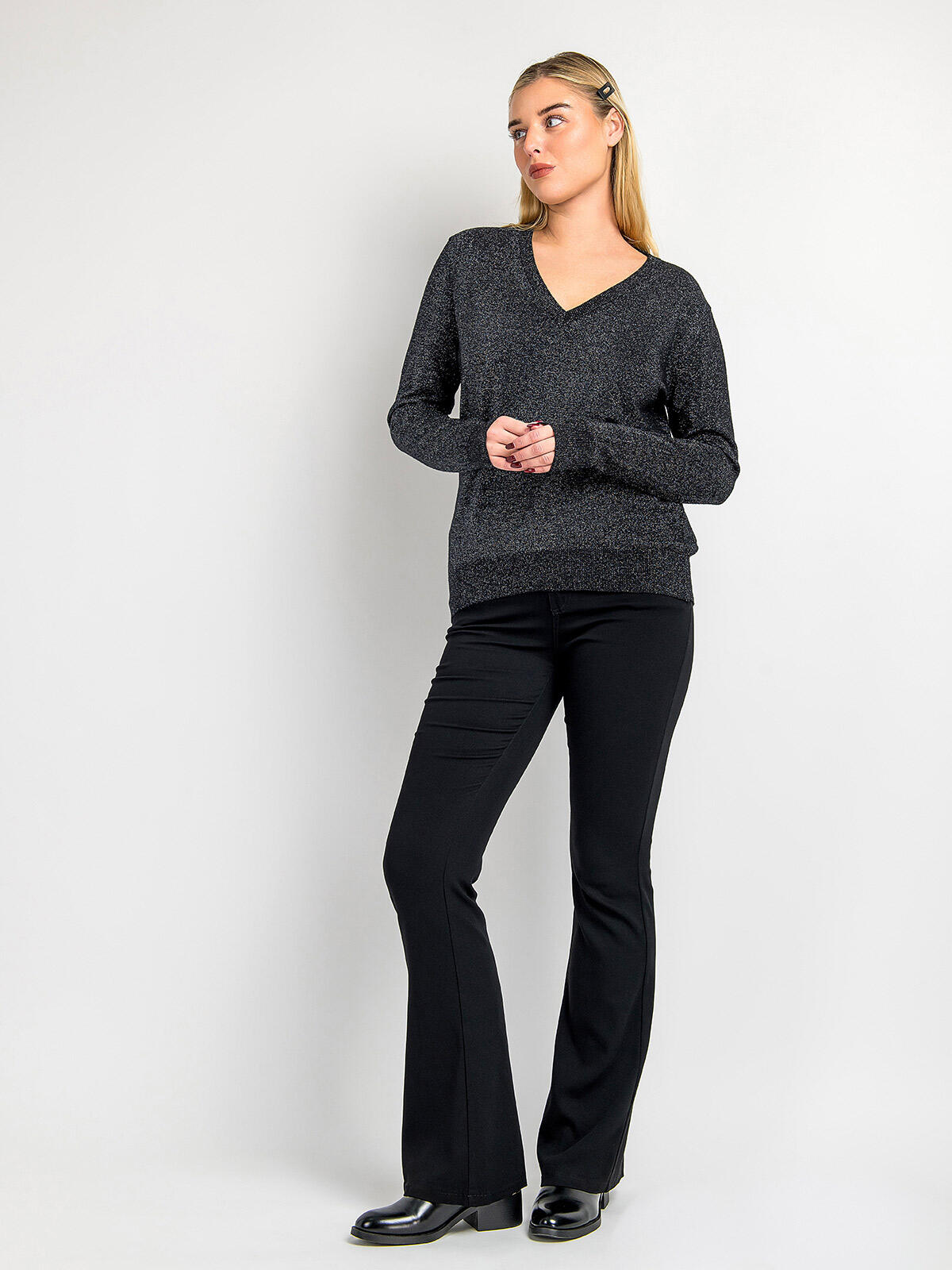 Sweter z domieszką wiskozy