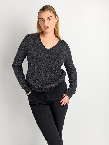 Sweter z domieszką wiskozy