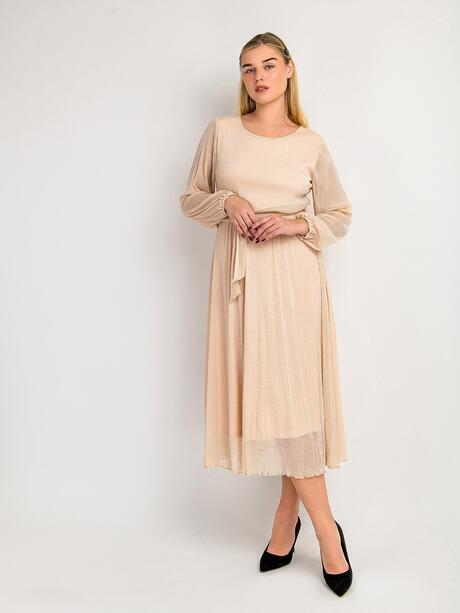 Sukienka midi z błyszczącą nitką