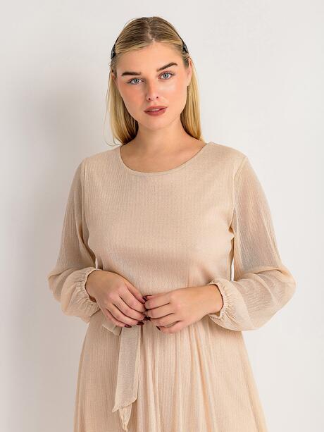 Sukienka midi z błyszczącą nitką