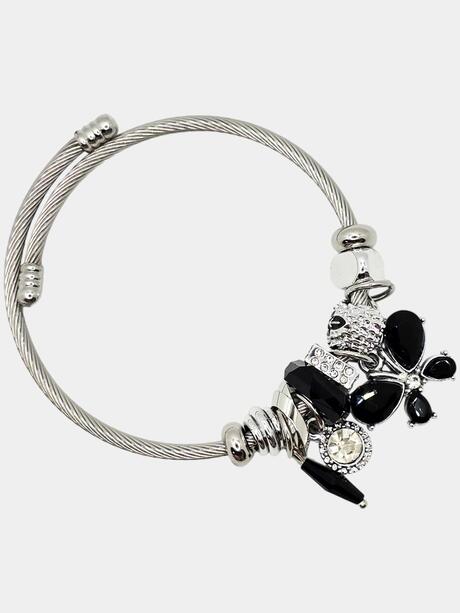 Bransoletka z zawieszkami