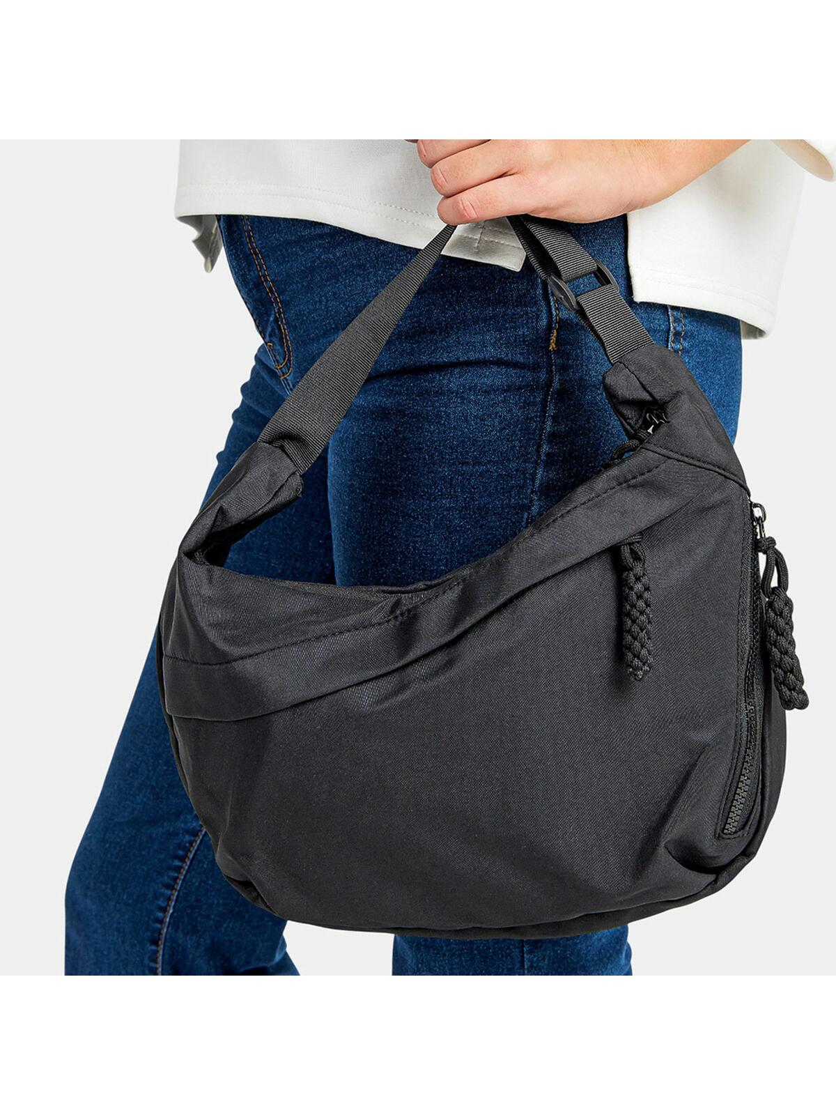 Torebka z regulowanym paskiem