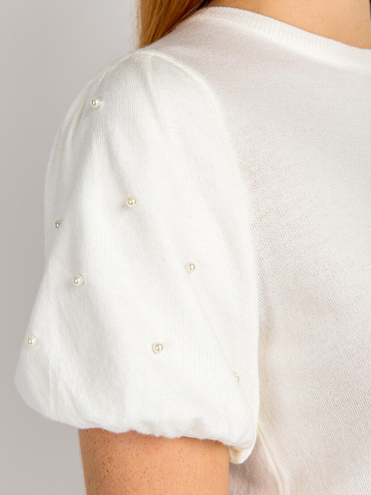 Sweter z domieszką wiskozy