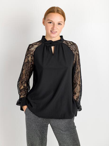Bluzka z ozdobnymi rękawami