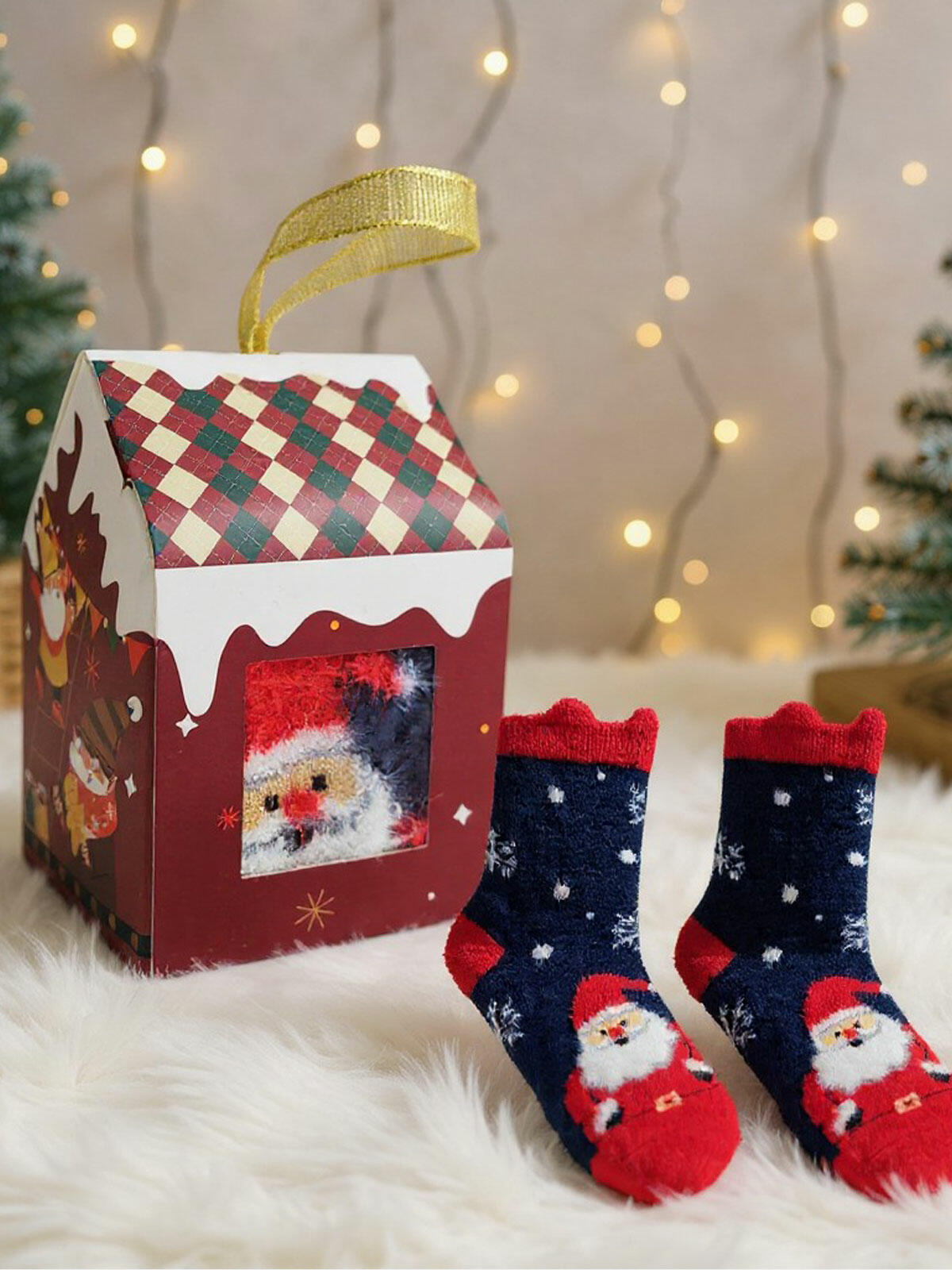 Świąteczne skarpetki w pudełku 23-26