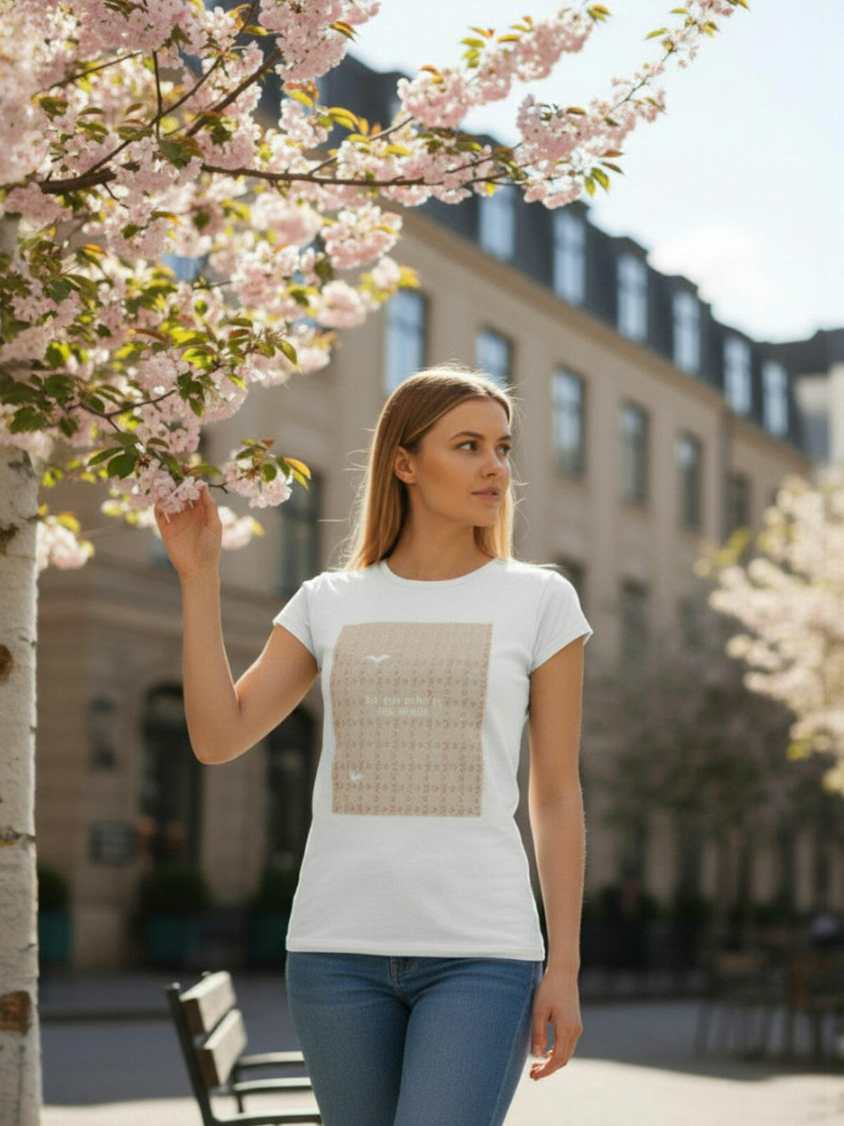 T-shirt z połyskującym nadrukiem