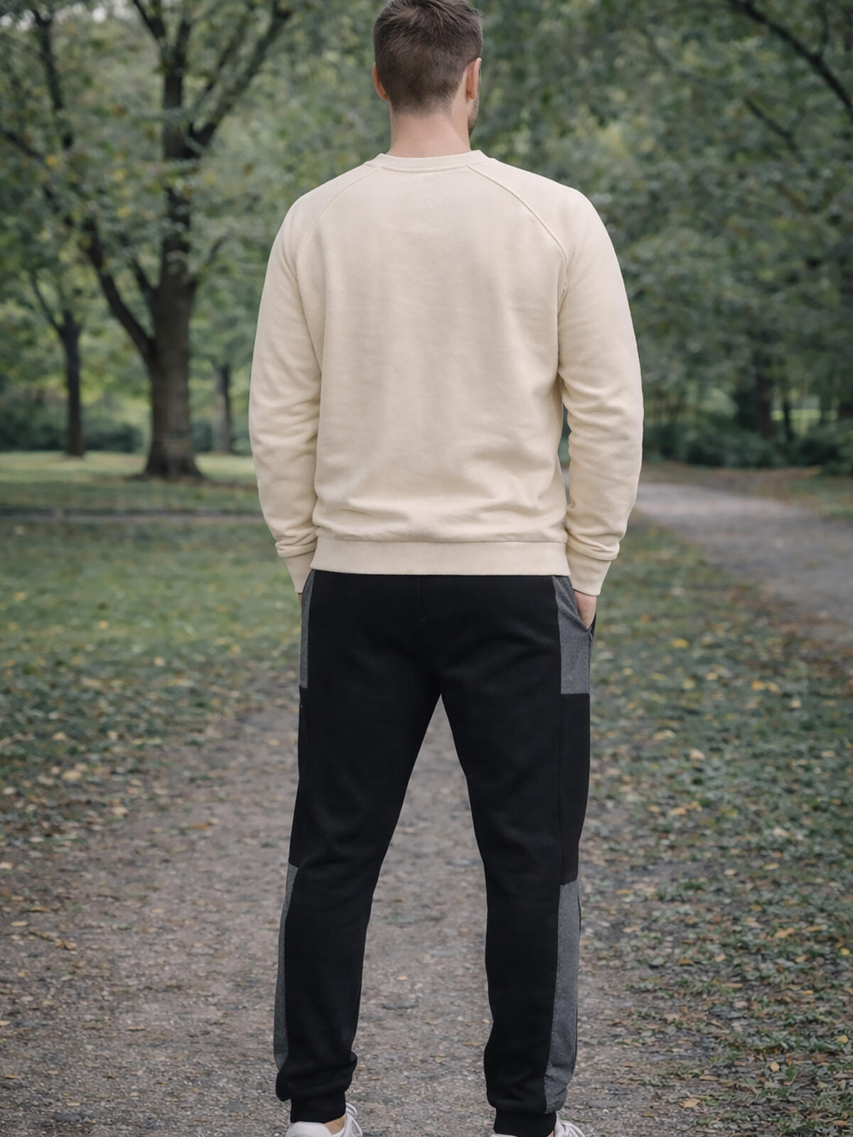 Spodnie dresowe z kieszeniami