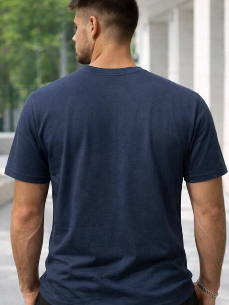 T-shirt z kolorowym nadrukiem