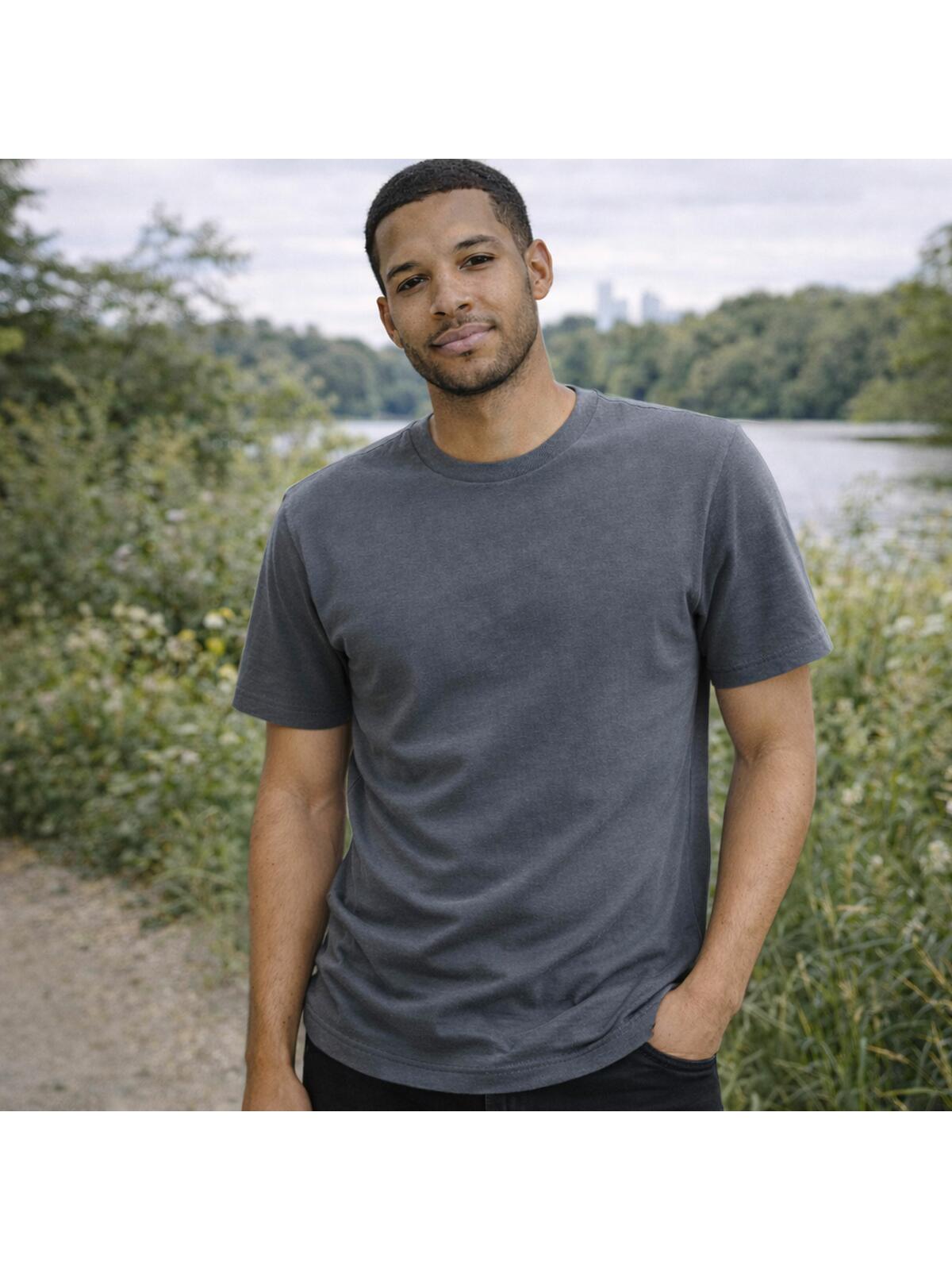 T-shirt BASIC z bawełny czesanej