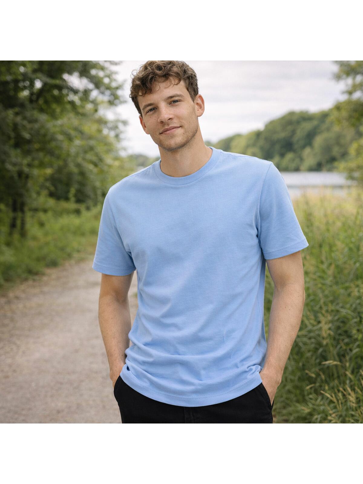 T-shirt BASIC z bawełny czesanej