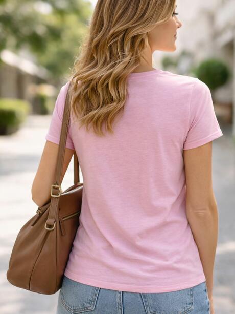 T-shirt z dekoltem V