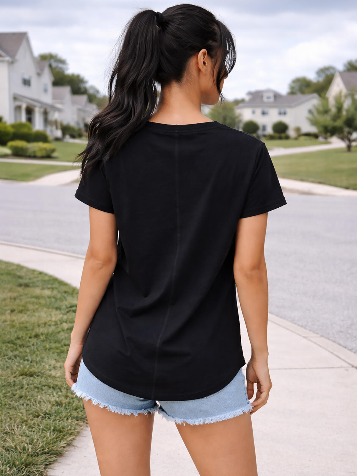 T-shirt z ozdobnym przeszyciem