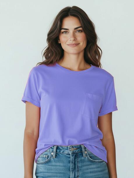 Gładki t-shirt z kieszonką