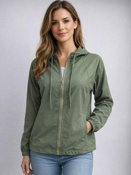 Cienka kurtka z kapturem