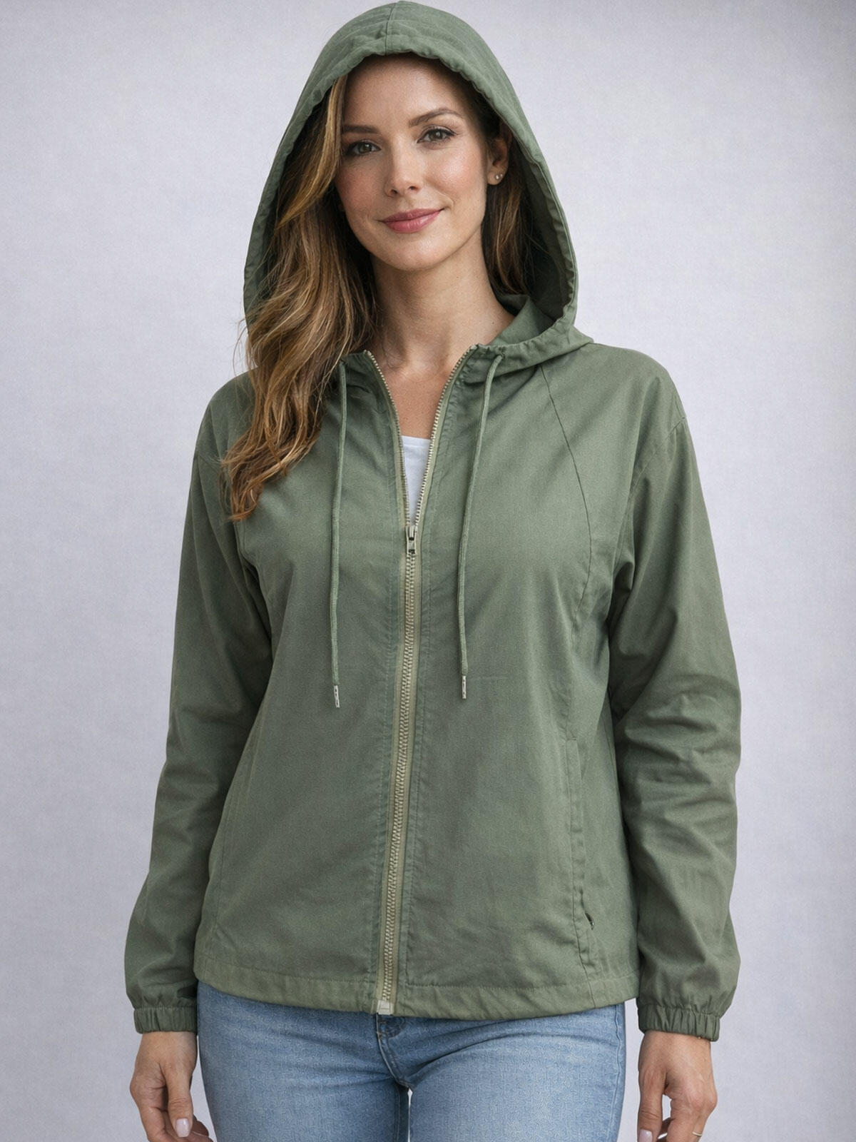 Cienka kurtka z kapturem