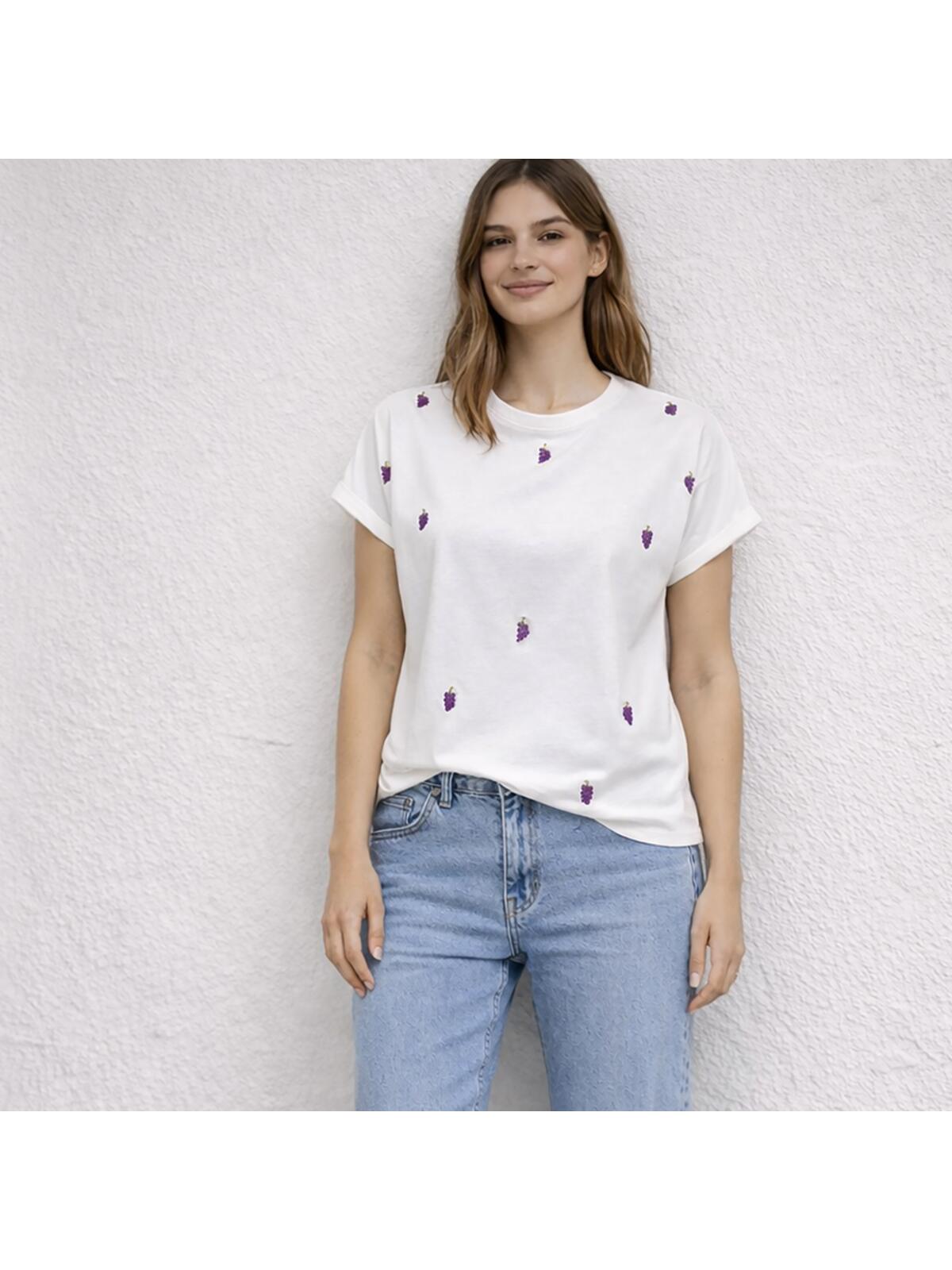 T-shirt z haftowanym wzorem