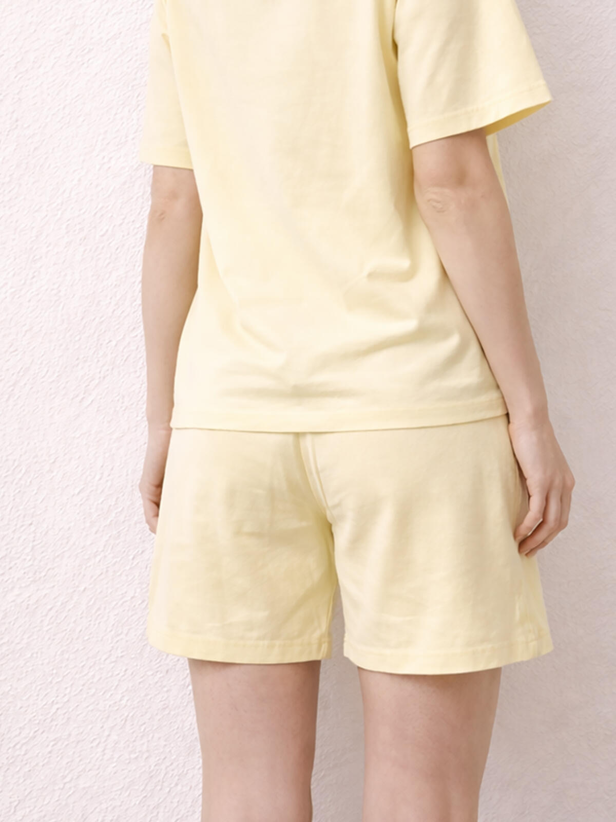 Szorty z kieszeniami