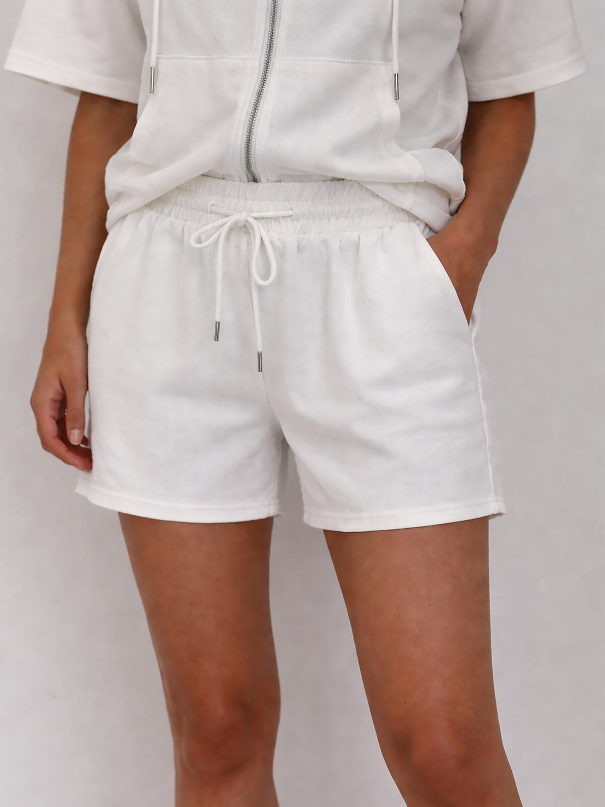 Szorty bawełniane z kieszeniami