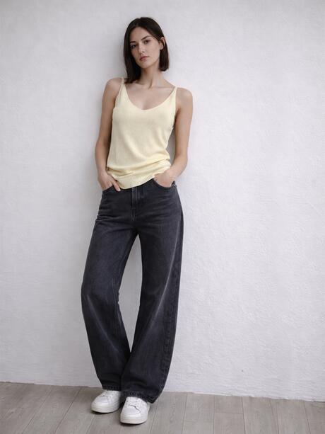 Błyszczący top z bawełną