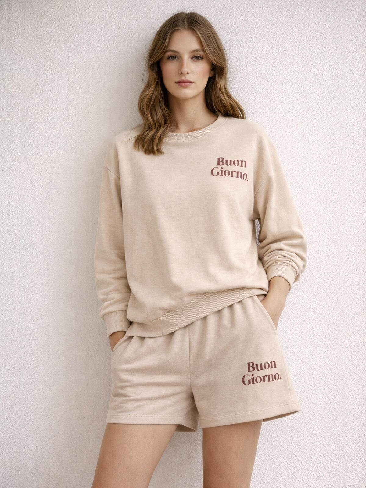 Szorty z ozdobnym napisem