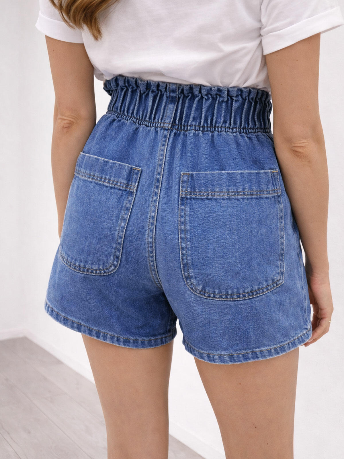 Szorty z wysokim stanem