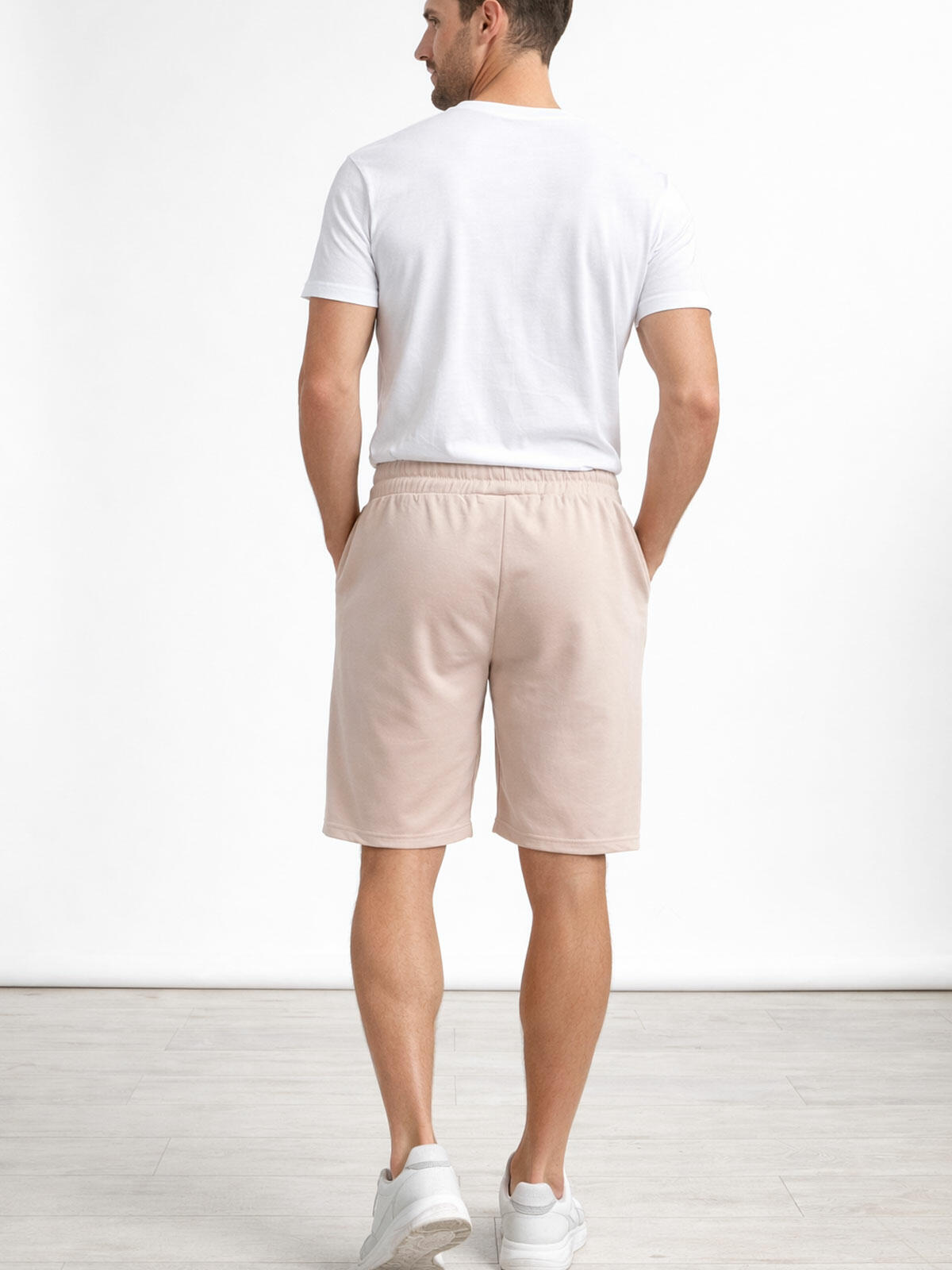 Szorty z przeszyciami