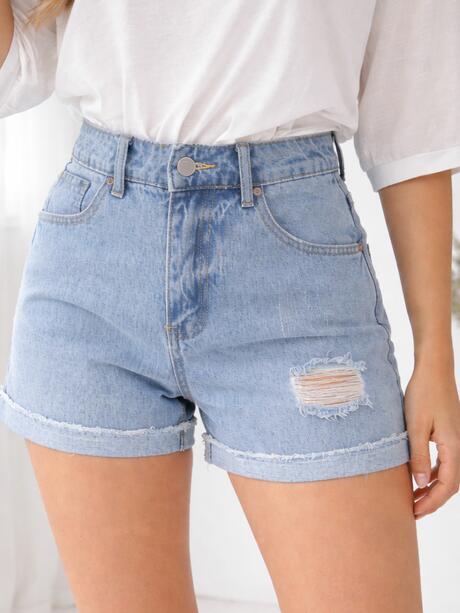 Szorty jeansowe z przetarciami