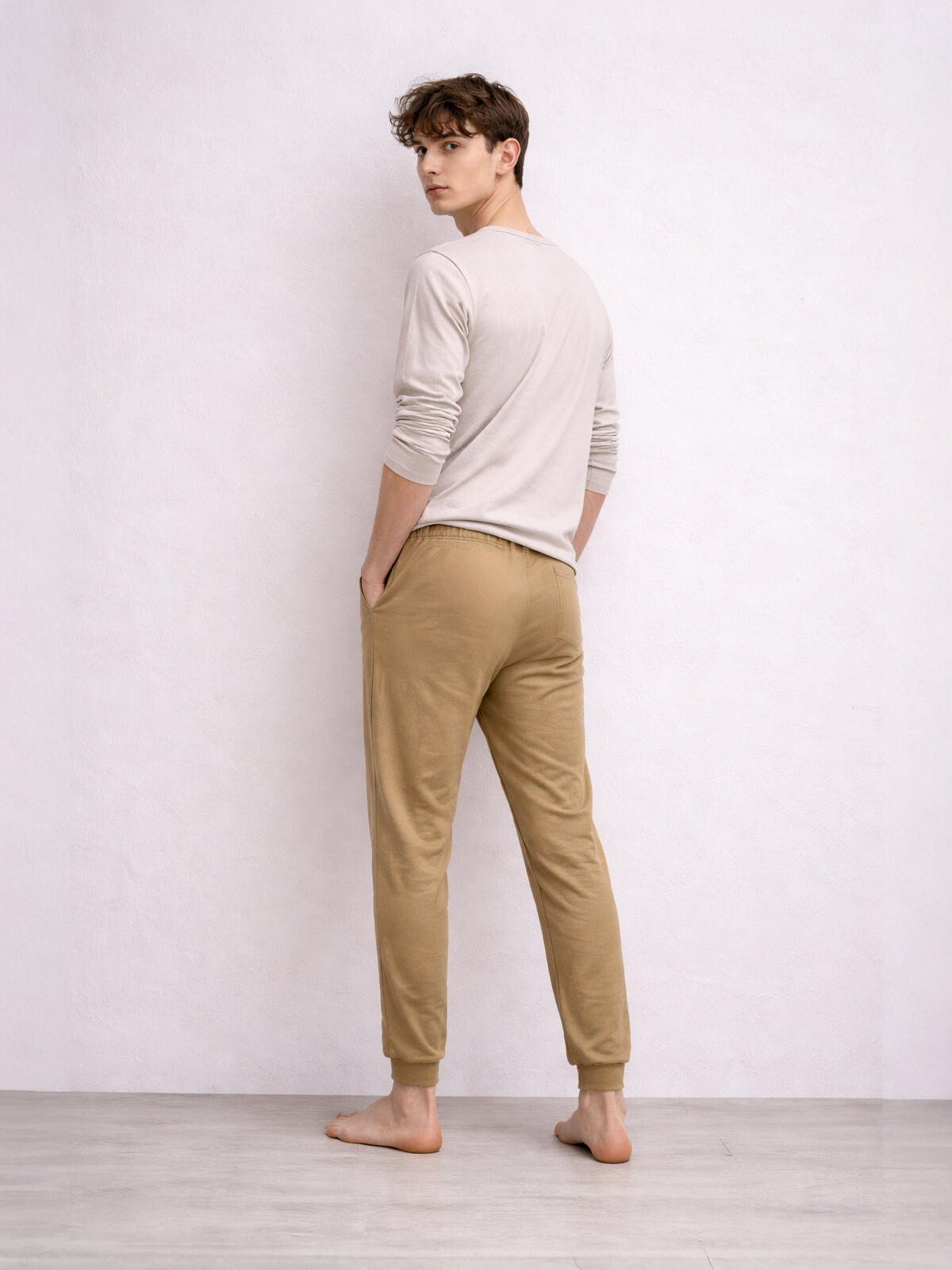 Spodnie dresowe z kieszeniami