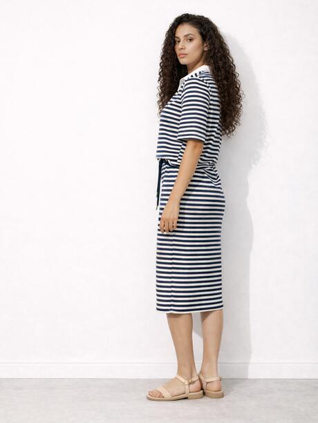 Spódnica midi z kieszeniami